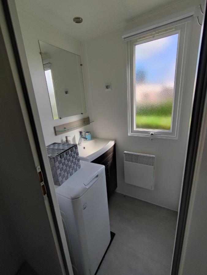 Mobilhome 741 Les Charmettes,3Ch,2Sdb,Lave Linge,Lave Vaisselle,Clim,2Wc Ле-Мат Экстерьер фото